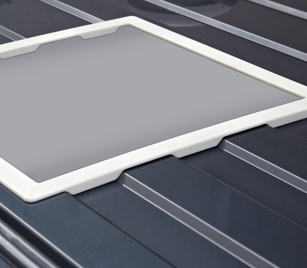 Adaptérový rám DOMETIC pre Heki alebo klimatizačné systémy vhodný pre dodávku Fiat Ducato 40 x 40